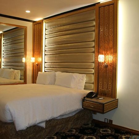 Indus Hotel Hyderabad Extérieur photo