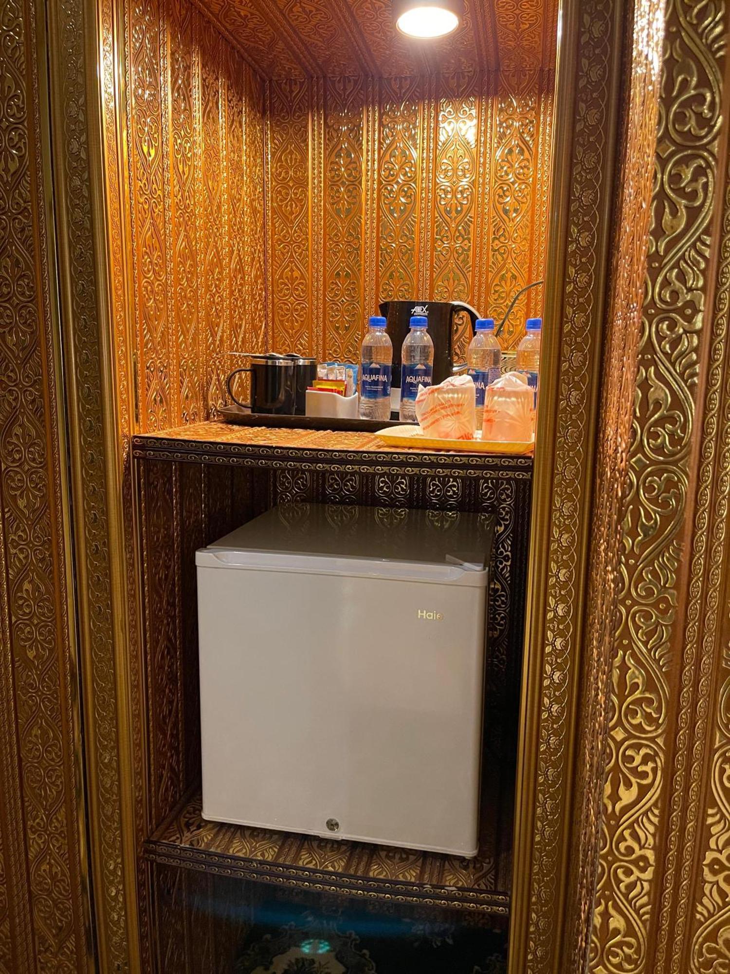Indus Hotel Hyderabad Extérieur photo
