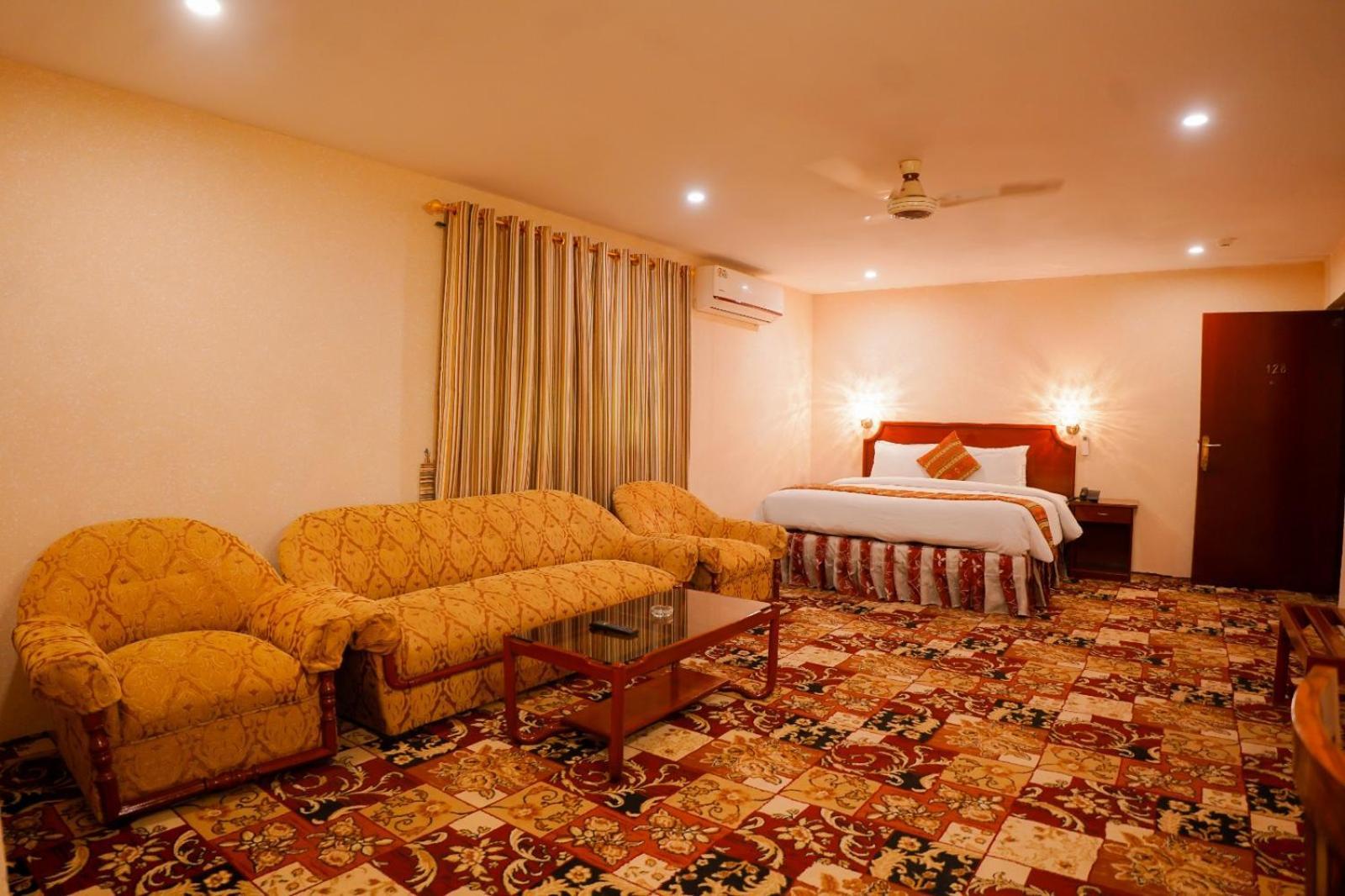 Indus Hotel Hyderabad Extérieur photo
