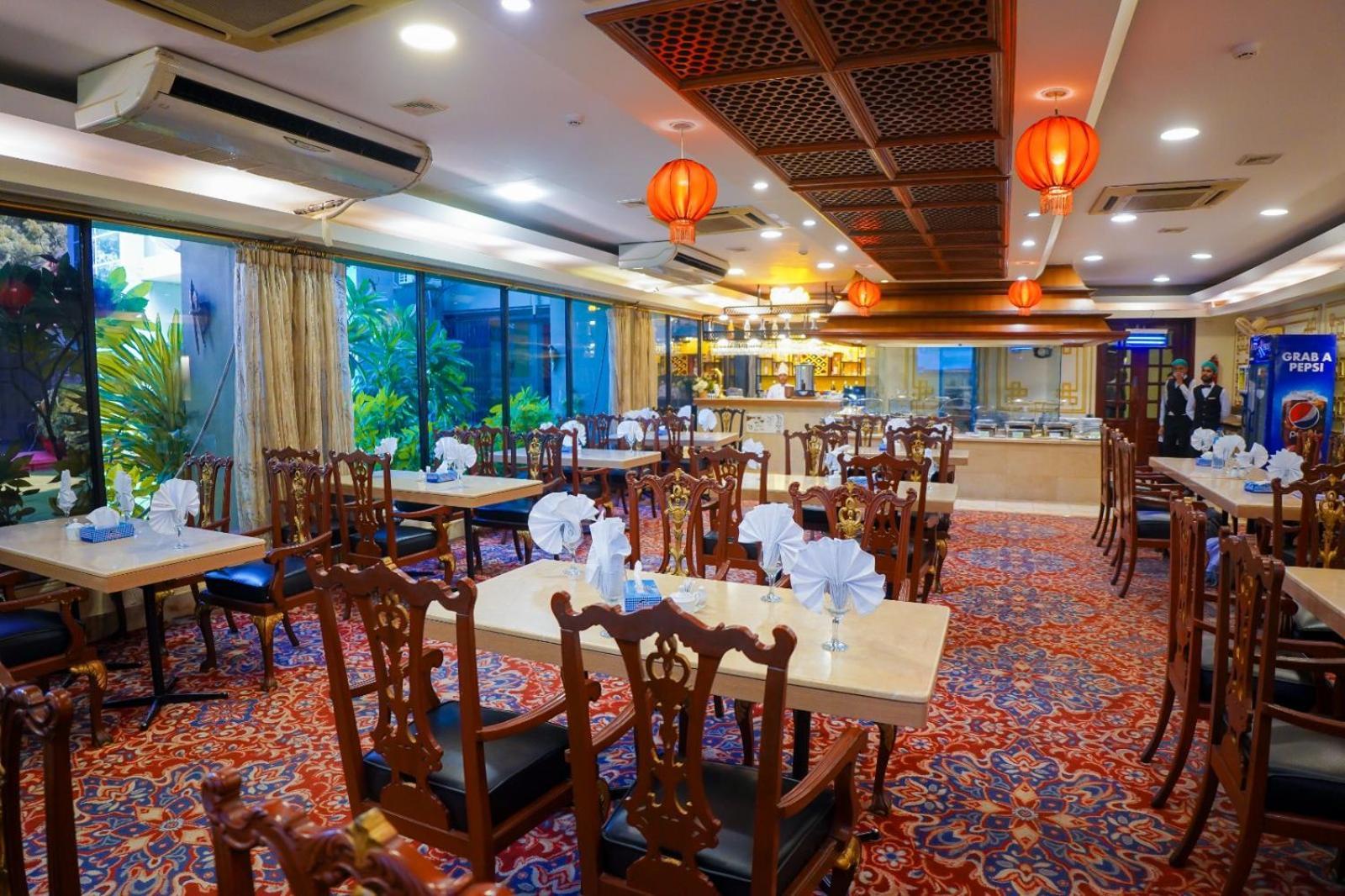 Indus Hotel Hyderabad Extérieur photo