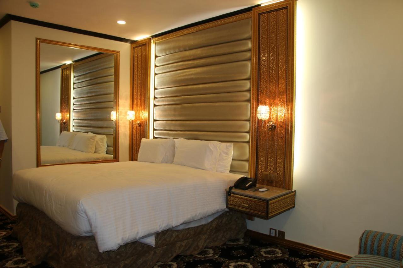 Indus Hotel Hyderabad Extérieur photo