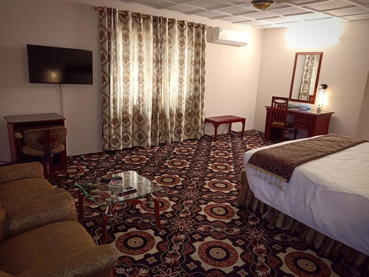 Indus Hotel Hyderabad Extérieur photo